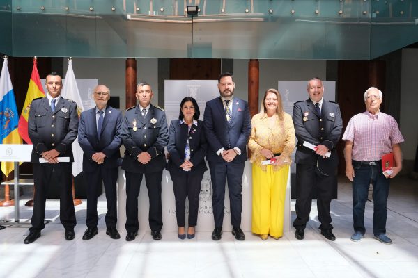 Darias agradece al cuerpo de Bomberos su “dedicación y el espíritu de servicio público” para proteger a la ciudadanía